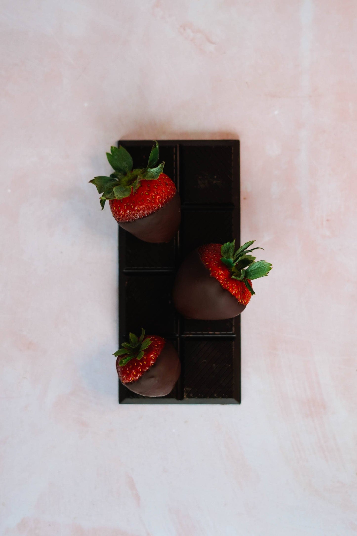Berry In Love Truffle Bar